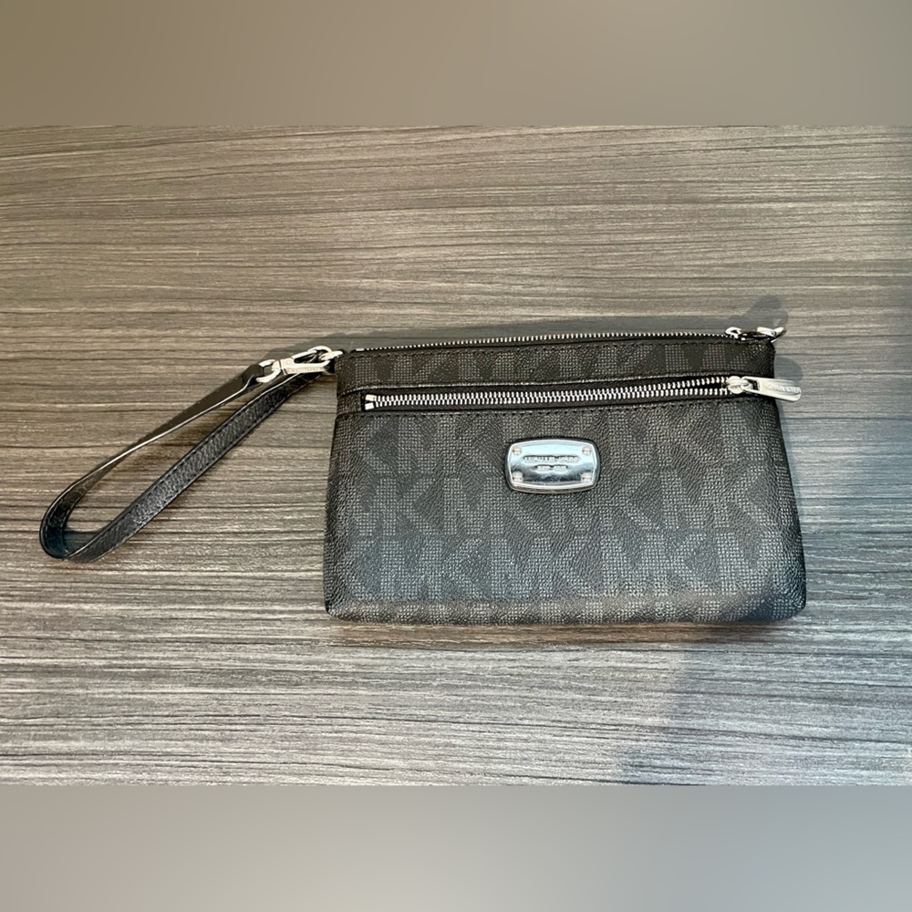 Michael Kors black leather wristlet